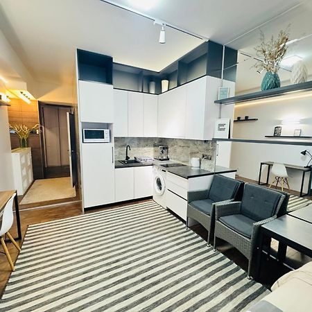 Rentnow Modern Lux Apartment In Centre Chisinau Eksteriør bilde